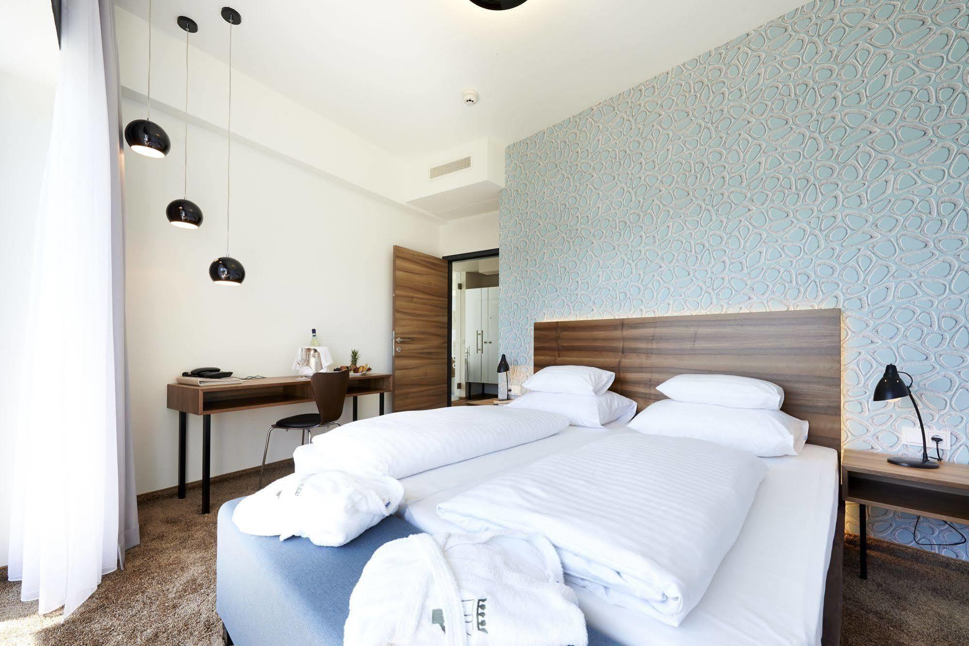 Hotel Parkhotel Poertschach - Hotelresort Mit Insellage Am Woerthersee