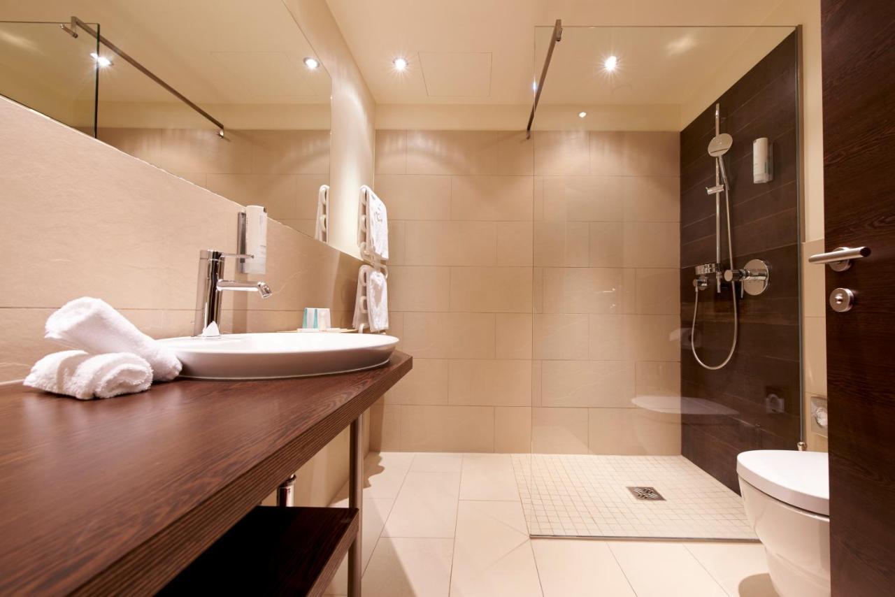 Hotel Parkhotel Poertschach - Hotelresort Mit Insellage Am Woerthersee 4*